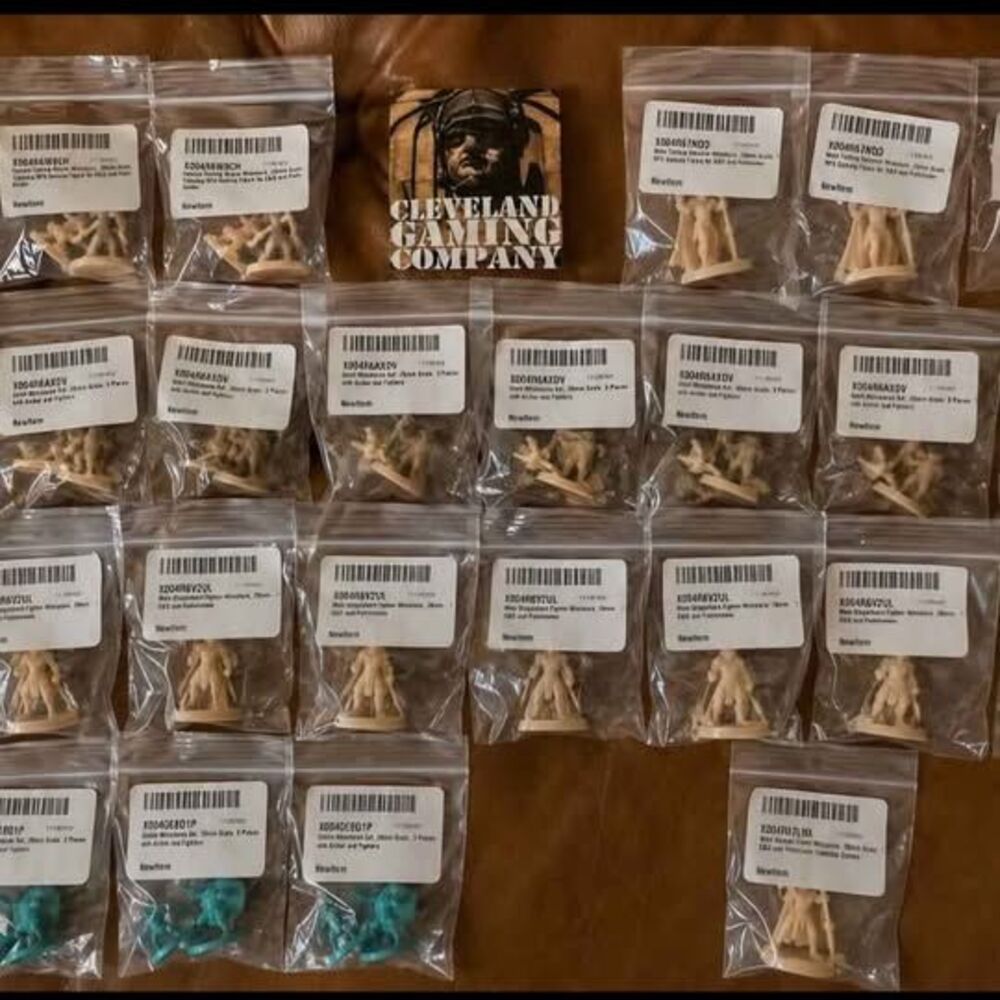 D&D Pathfinder 44 piece 28mm Fantasy Miniatures Unpainted Lot NWT